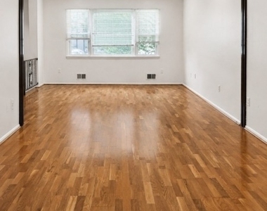 920 Everts Ave - Photo Thumbnail 3