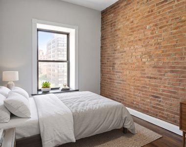 314 East 106th Street - Photo Thumbnail 4