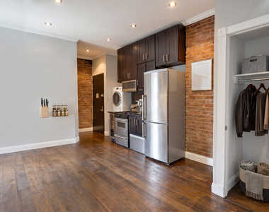 314 East 106th Street - Photo Thumbnail 2
