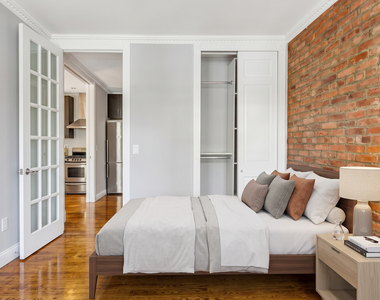 314 East 106th Street - Photo Thumbnail 4