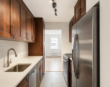  East 71st Street - Photo Thumbnail 1