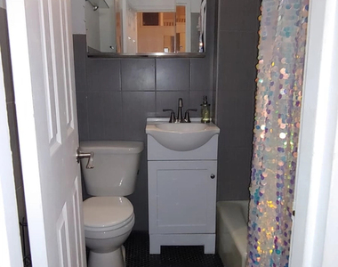 31 East 30th Street - Photo Thumbnail 2