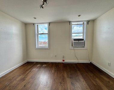 295 Maujer Street - Photo Thumbnail 3
