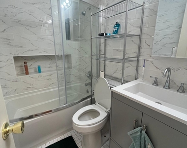 31 East 30th Street - Photo Thumbnail 3