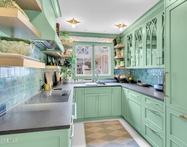 412 Brighton Avenue - Photo Thumbnail 3