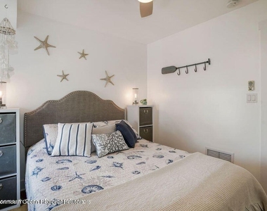 369 W 8th Street - Photo Thumbnail 12