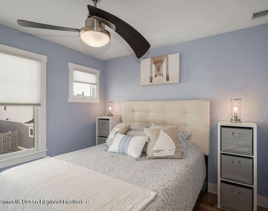 369 W 8th Street - Photo Thumbnail 16