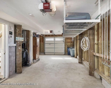 369 W 8th Street - Photo Thumbnail 23