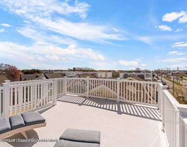 369 W 8th Street - Photo Thumbnail 25