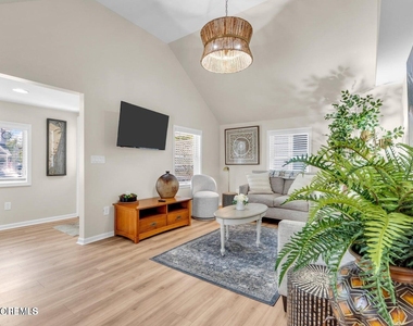 520 Brighton Avenue - Photo Thumbnail 7