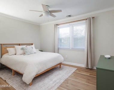 1345 Bay Avenue - Photo Thumbnail 6