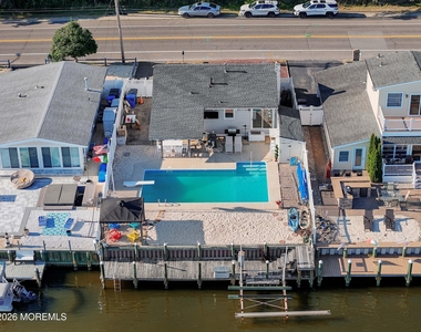 1345 Bay Avenue - Photo Thumbnail 25