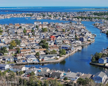 1345 Bay Avenue - Photo Thumbnail 24
