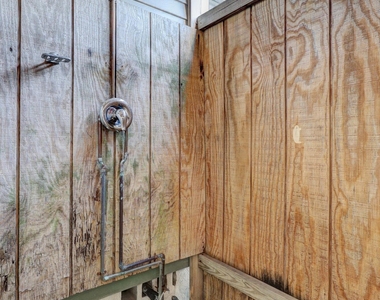 1345 Bay Avenue - Photo Thumbnail 22