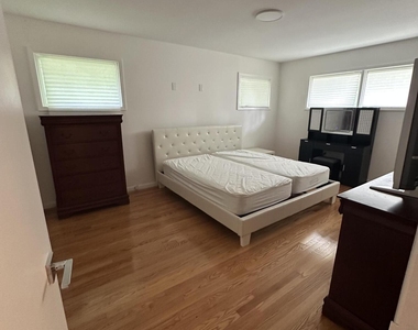 172 Larchwood Avenue - Photo Thumbnail 18