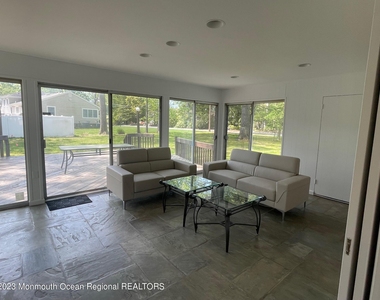 12 Greenbrier Road - Photo Thumbnail 3