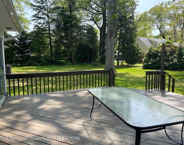 12 Greenbrier Road - Photo Thumbnail 15