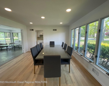 12 Greenbrier Road - Photo Thumbnail 7