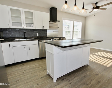 1001 Nw Central Avenue - Photo Thumbnail 7