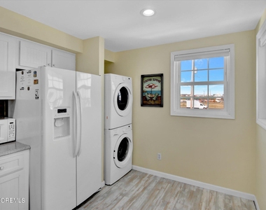 222 Hiering Avenue - Photo Thumbnail 8