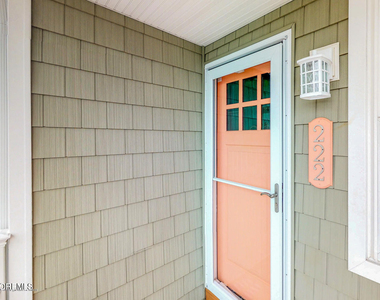 222 Hiering Avenue - Photo Thumbnail 1