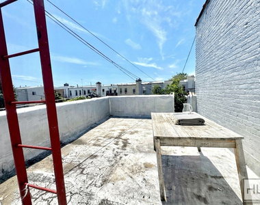 81 Street - Photo Thumbnail 5
