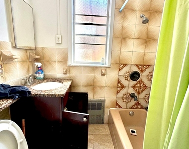81 Street - Photo Thumbnail 7