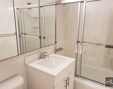 East 71st Street - Photo Thumbnail 5