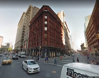 Astor Place - Photo Thumbnail 4