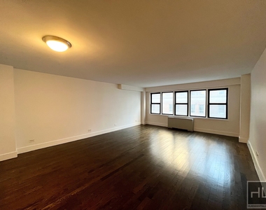East 63 Street - Photo Thumbnail 1