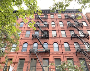 Mott Street - Photo Thumbnail 1