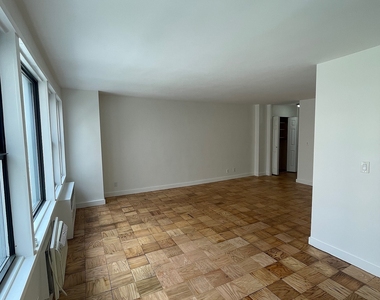 East 36 Street - Photo Thumbnail 3