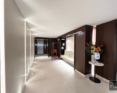 East 63 Street - Photo Thumbnail 12
