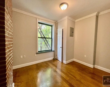 West 103rd Street - Photo Thumbnail 1