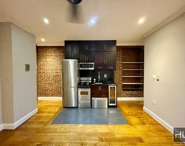 West 103rd Street - Photo Thumbnail 8