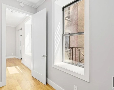 252 West 76 Street - Photo Thumbnail 4