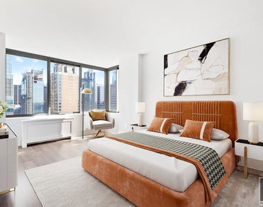 West 47th Street - Photo Thumbnail 1