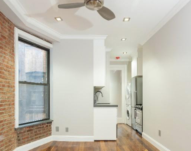 East 116 Street - Photo Thumbnail 1