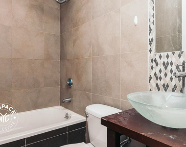 179 Knickerbocker Avenue - Photo Thumbnail 13