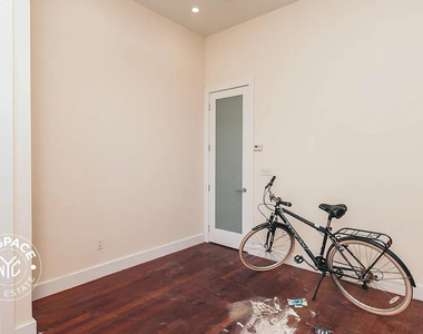 179 Knickerbocker Avenue - Photo Thumbnail 3