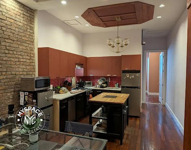 179 Knickerbocker Avenue - Photo Thumbnail 4