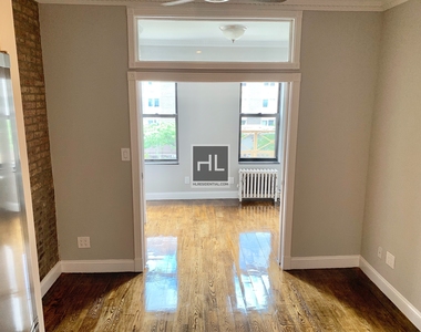 10 Avenue - Photo Thumbnail 4