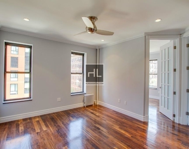 Lexington Avenue - Photo Thumbnail 1