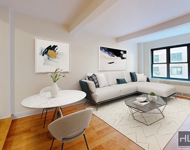 East 56 Street - Photo Thumbnail 5