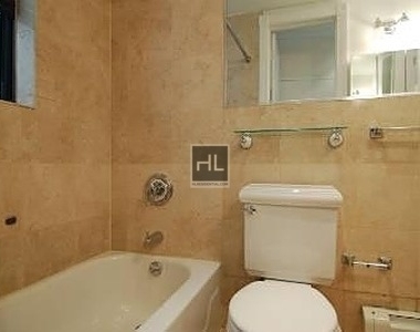 Avenue B - Photo Thumbnail 2