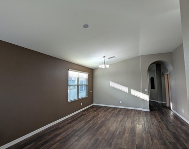 4230 E Sandy Way - Photo Thumbnail 2