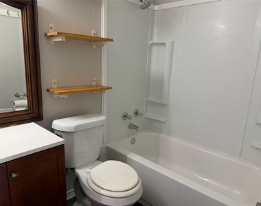 1007 Shaw Street - Photo Thumbnail 10