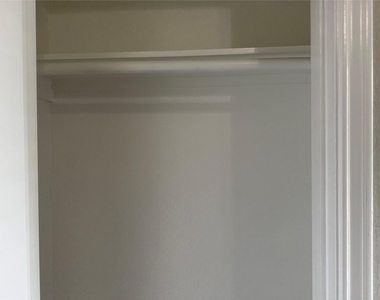 1007 Shaw Street - Photo Thumbnail 9
