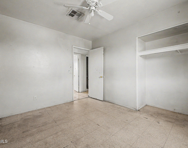5828 N 63rd Drive - Photo Thumbnail 20