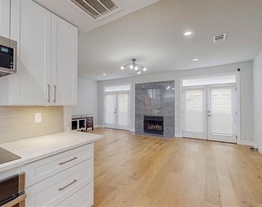 4307 Gilbert Avenue - Photo Thumbnail 11